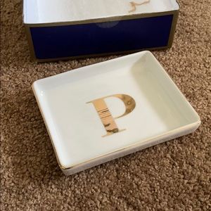 BRAND NEW accessory tray, monogrammed P in gold